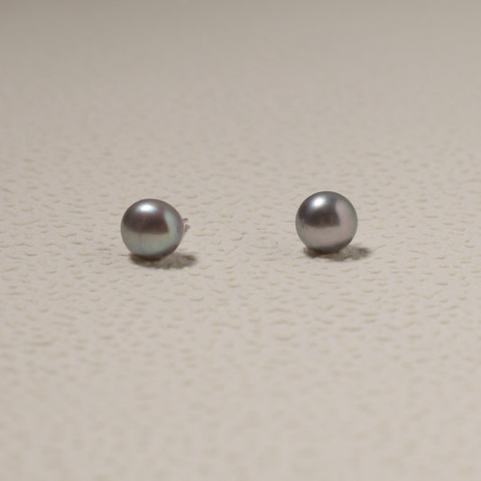 Natural Pearl Gray Earrings